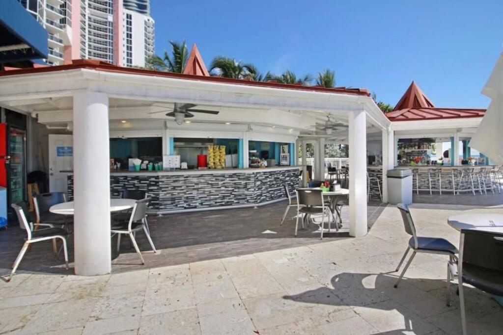 Alojamiento Con Balcon Hacia La Playa 115 ไมอามีบีช ภายนอก รูปภาพ