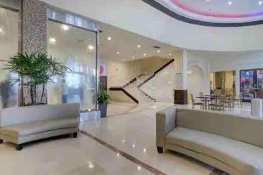 Alojamiento Con Balcon Hacia La Playa 115 ไมอามีบีช ภายนอก รูปภาพ